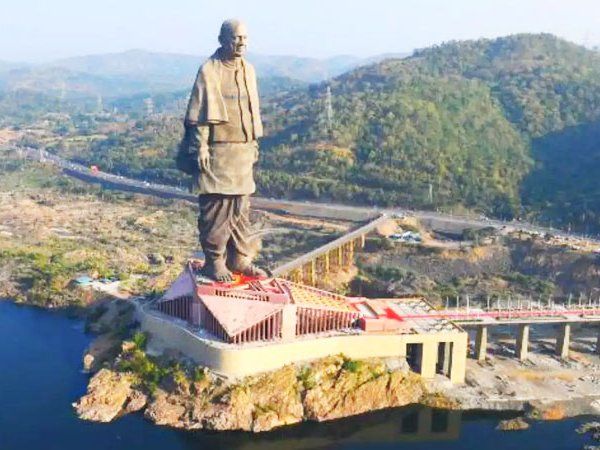 Gujarat:गुजरात में 'स्टैच्यू ऑफ यूनिटी' के पास झील से 194 'मगरमच्छों' को हटाया गया