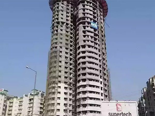 Supertech’s twin towers noida