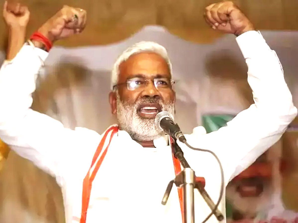 UP: भाजपा प्रदेश अध्यक्ष स्वतंत्र देव सिंह ने अखिलेश यादव की अमर्यादित और असंस्कारित भाषा पर किया तीखा प्रहार