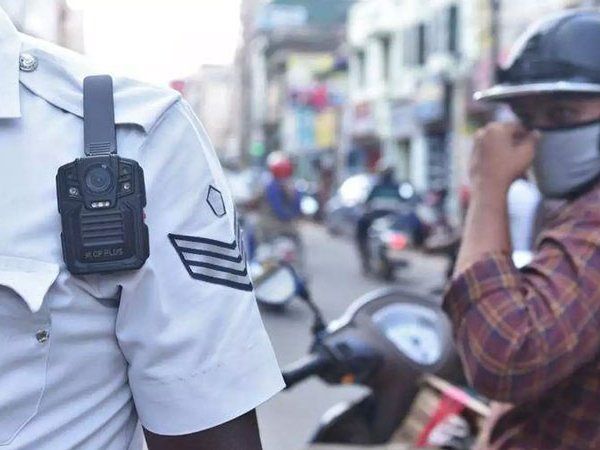'Traffic Rule' तोड़ने वाले लिए जायेंगे रडार पर, आ रहे हैं 'बॉडी कैमरे' से लेकर तमाम 'डिजिटल डिवाइसें'