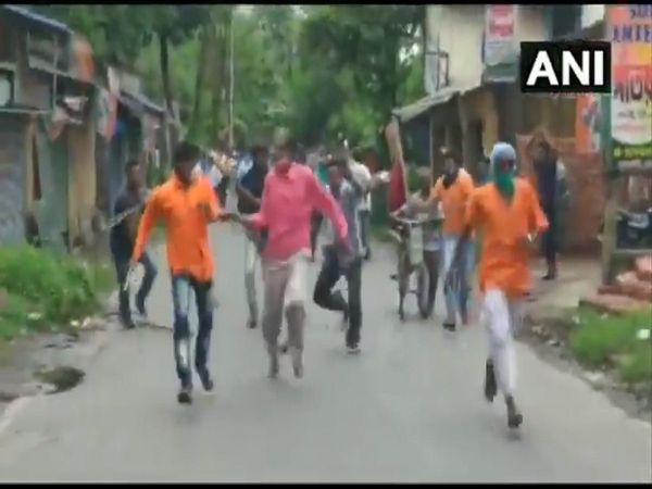 West Bengal BJP workers attacked allegedly by TMC workers in Nodakhali village of South 24 Parganas district