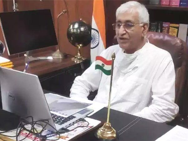 Chhattisgarh:कांग्रेस में फिर हलचल, मंत्री टीएस सिंह देव ने मंत्री के पद से दिया इस्तीफा, कांग्रेस पर उठाए सवाल-Video