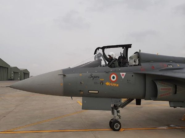 Indian Air Force chief flew indigenous Tejas fighter jet alone