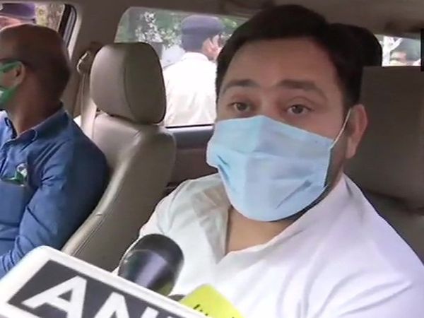 Tejashwi Yadav told the difference between Lalu Prasad Yadav and CM Nitish Kumar