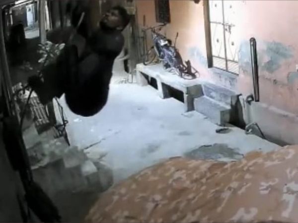 Spider Man Style Theft