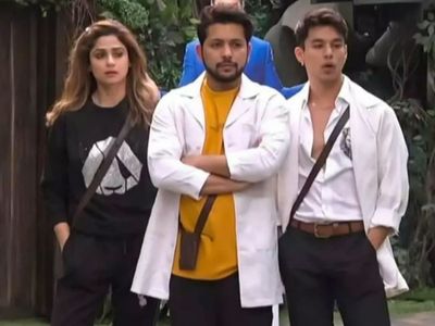 Bigg Boss 15 Team Tiger wins the task| Vishal Kotian Tejasswi Prakash Jay Bhanushali, and Akasa enter BB main house| Bigg Boss 15 14 Oct Episode Bigg Boss 15 Team Tiger wins the task| Vishal Kotian Tejasswi Prakash Jay Bhanushali, and Akasa enter BB main house| Bigg Boss 15 14 Oct Episode