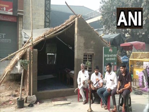Farmers build permanent houses at Tikri border in Delhi
