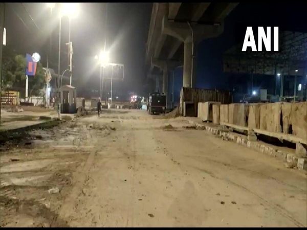 Farmers' protest: Delhi Police starts removing barricades at Tikri border point