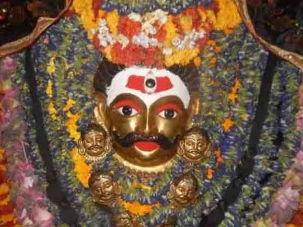 Worship of Bhairav Baba on Kalashtami, कालाष्टमी पर करें काल भैरव की पूजा