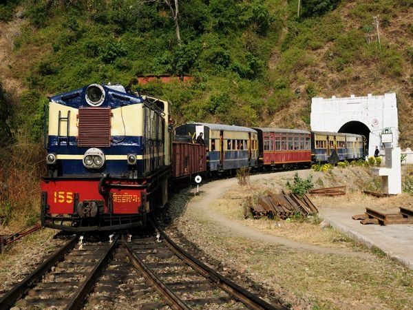 Kalka Shimla heritage train Run with only two passengers candidates appearing for UPSC NDA exam