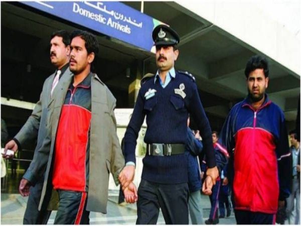 Turkey deports 51 Pakistani nationals illegally residing in the country