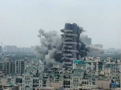 Twin tower demolished, Supertech chairman said loss of 500 crores, was built as per the rules of Noida Authority Twin tower demolished, Supertech chairman said loss of 500 crores, was built as per the rules of Noida Authority