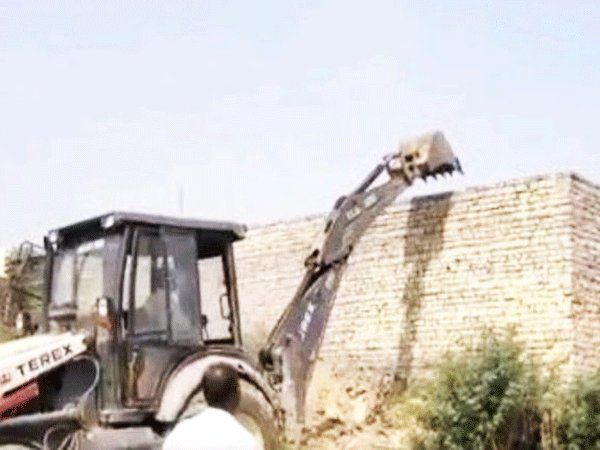 Now UP CM Yogi Adityanath's bulldozer runs in Delhi as well land confiscated by UP Irrigation Department
