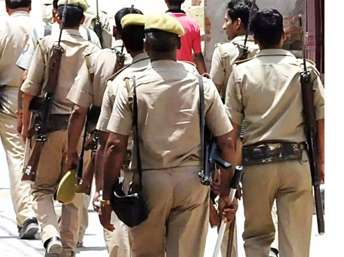 यूपी पुलिस 'अलविदा' जुमे की नमाज, ईद और अक्षय तृतीया समारोह को लेकर अलर्ट, चाक-चौबंद तैयारियों में जुटी