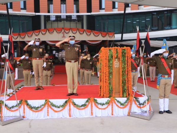 up police si exam date,