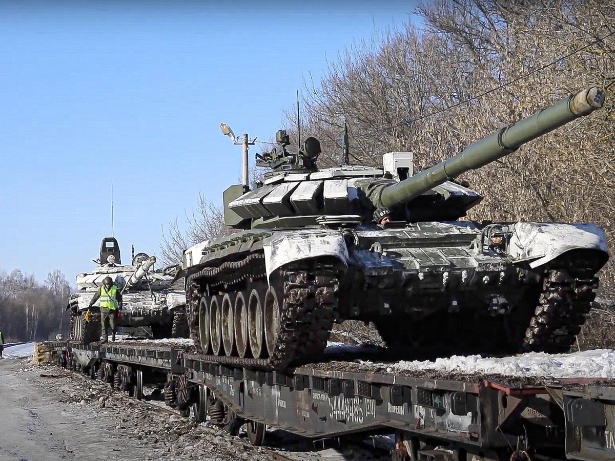 Ukraine crisis: यूक्रेन संकट के चलते विदेश मंत्रालय ने बनाया कंट्रोल रूम, यूक्रेन में भी हेल्पलाइन स्थापित