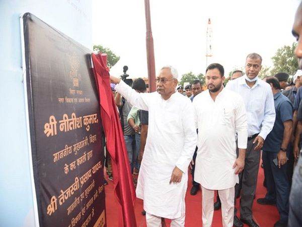 CM Nitish Kumar laid the foundation stone of underground metro project in Patna, Deputy CM Tejashwi was also present