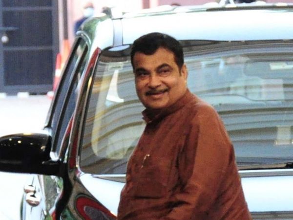 nitin gadkari, e bus, diesel bus