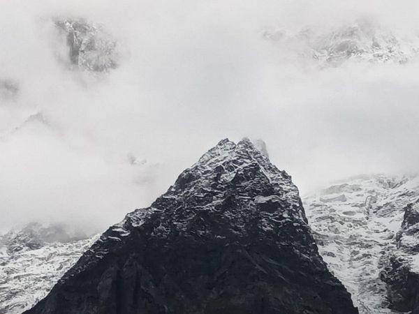 Weather mood changed in Uttarakhand, first snowfall of this season in Kedarnath area