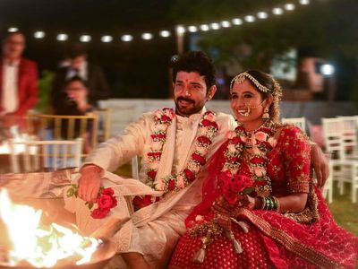 Vineet Kumar Singh Ties Knot With Girlfriend Ruchiraa Gormaray Vineet Kumar Singh Ties Knot With Girlfriend Ruchiraa Gormaray