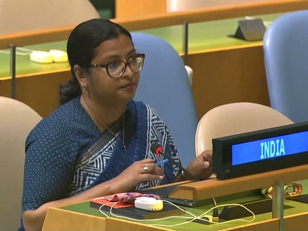 'घर-बाहर हिंसा को बढ़ावा देता है पाकिस्‍तान', कश्‍मीर पर की अनर्गल बयानबाजी तो भारत ने दिखा दिया आईना