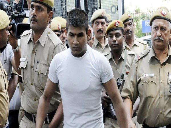 Nirbhaya Case convicts Vinay attempted to hurt himself by banging his head against a wall in Tihar Jail