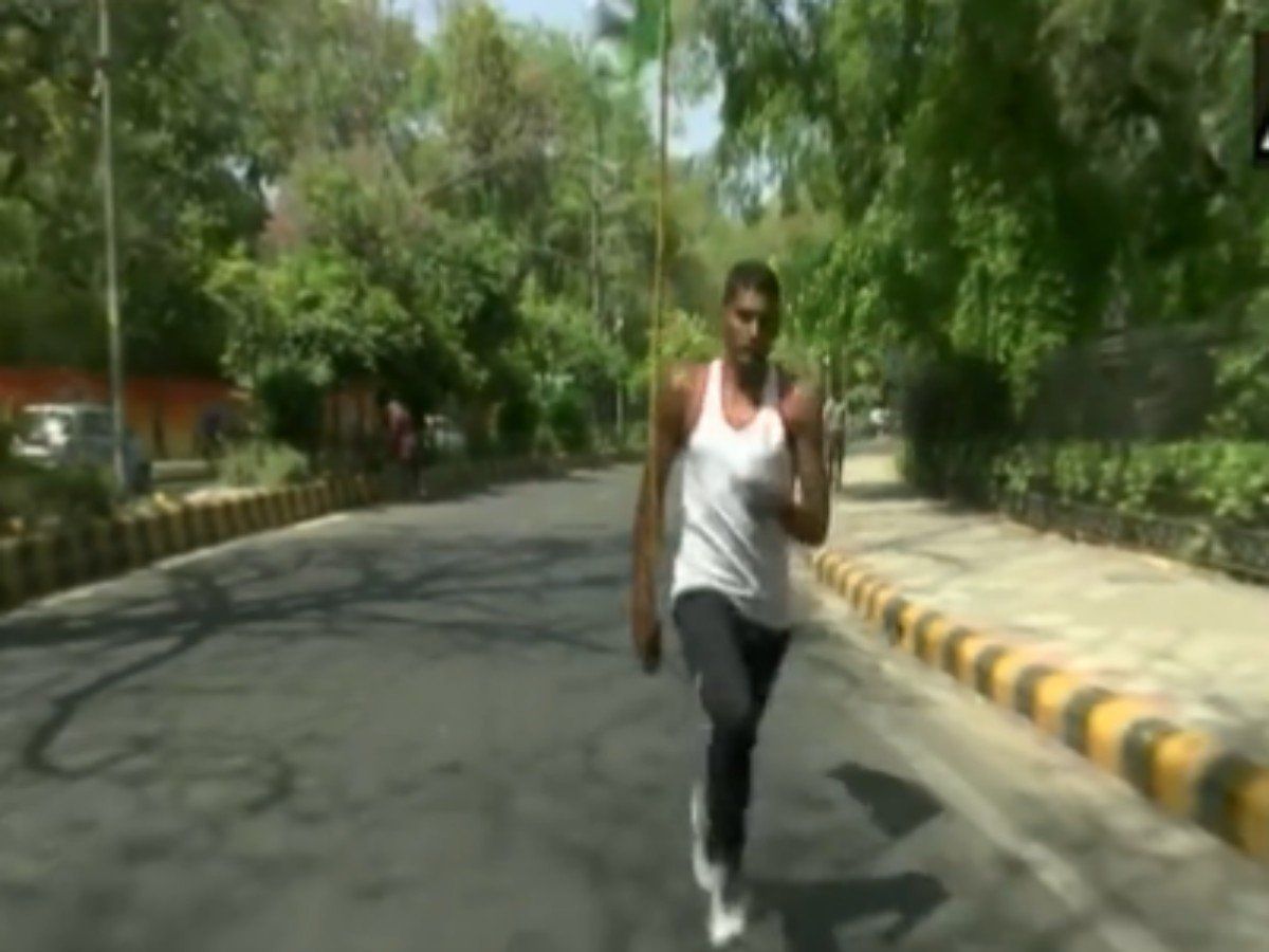 सपनों की उड़ान! सेना में भर्ती होने के लिए 50 घंटे में 350 KM दौड़ गया ये शख्स, वीडियो वायरल