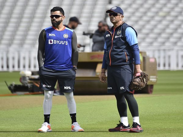 Virat-Kohli-Rahul-Dravid