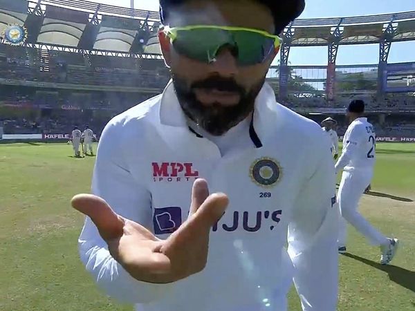 Virat-kohli-mumbai-test