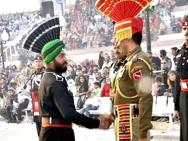 Wagah-Attari beating retreat ceremony 