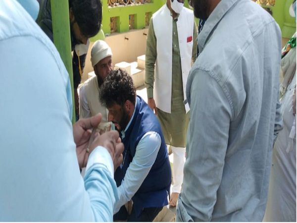 Waris Pathan's face turned black when he reached Khajrana Dargah in Indore