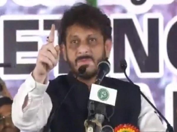 AIMIM leader Waris Pathan says 15 crore Muslims can dominate 100 crore
