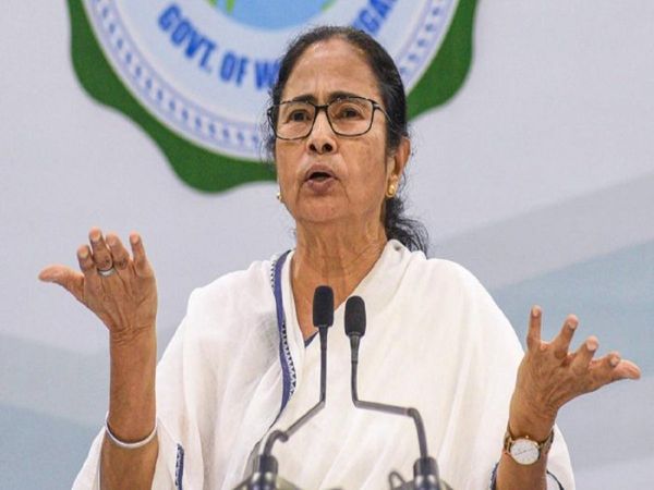 Mamata Banerjee likely to reshuffle her cabinet on Monday after removal of Partha Chatterjee 