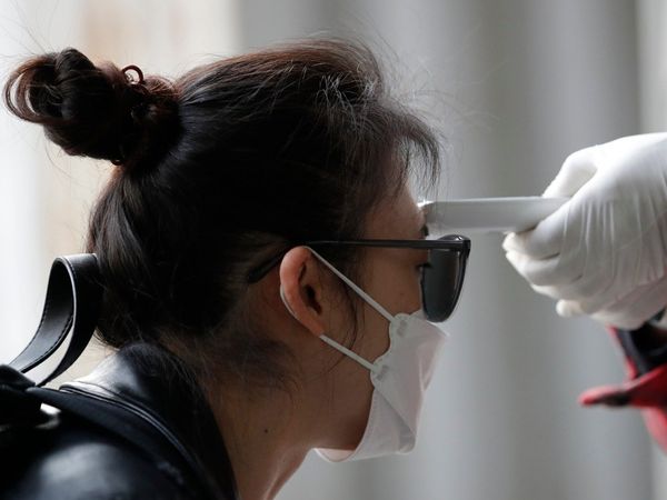 खांसी, बुखार ही नहीं, अब आंखों का लाल होना भी है कोरोना के संक्रमण का लक्षण, रहें सावधन