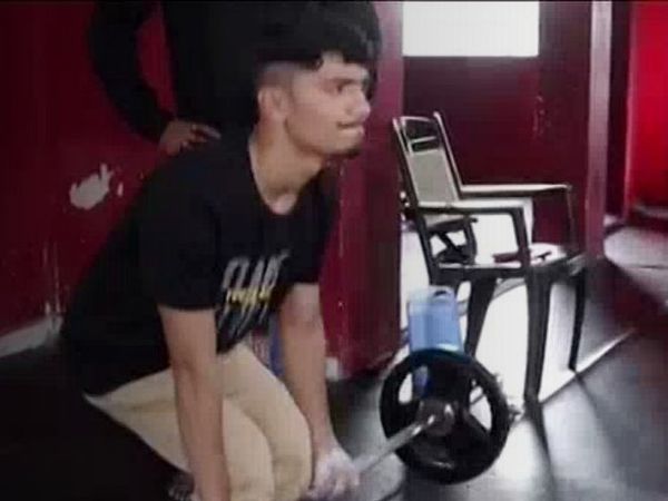 एक पैर तीन इंच छोटे होने के बावजूद पावर Lifting Competition में पार्टिसिपेट करेंगे रईस पटेल