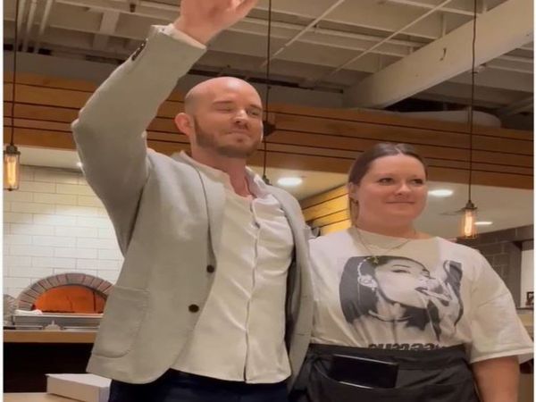 American Waitress Fired From Job After Getting Three Lakh Rupees Tip Know About Truth