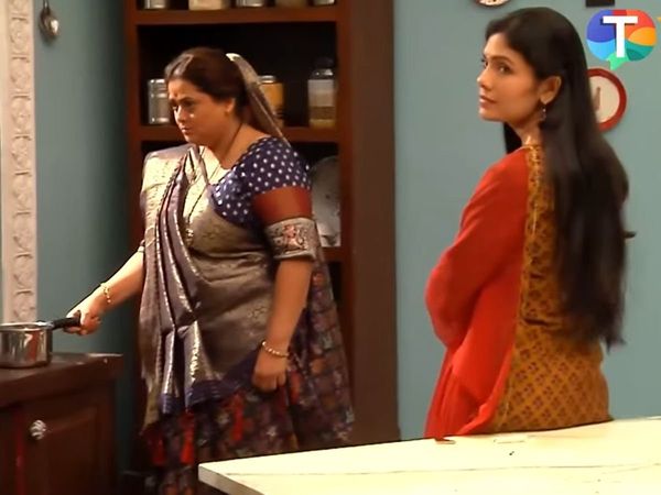 Woh Toh Hai Albela Update Saroj DESTROYS Sayuri s kitchen