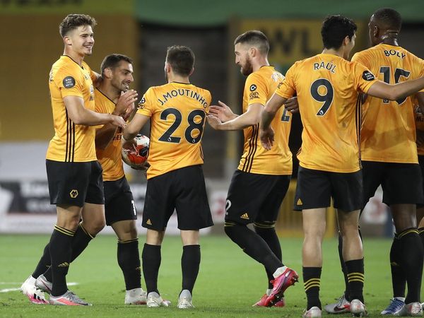 Wolverhampton beats Crystal Palace