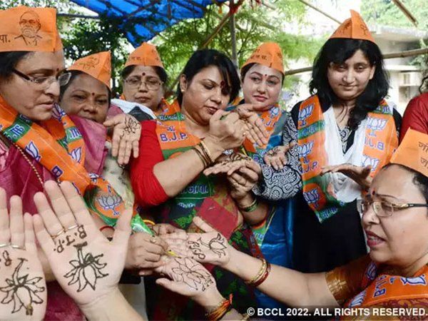 BJP in UP:उत्तर प्रदेश में "योगी राज" की वापसी में महिलाओं की रही बड़ी भूमिका, आंकड़ें बयां कर रहे तस्वीर