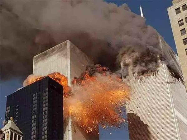 Today history aaj ka itihas September 11 On this day terrorists targeted 2 buildings of the World Trade Tower in America