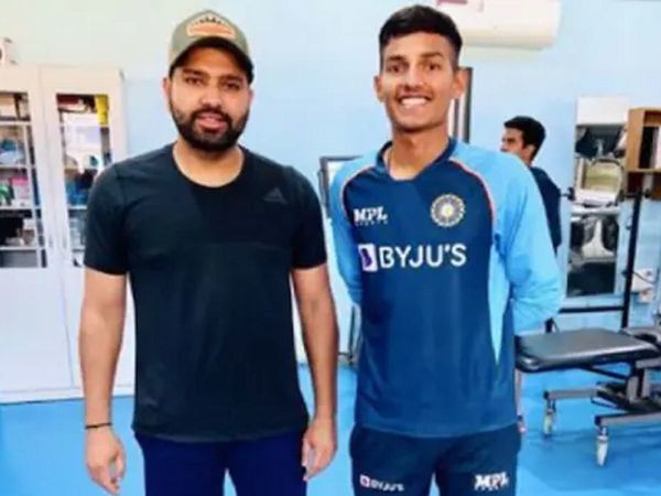 Yash-Dhull-Rohit-Sharma 