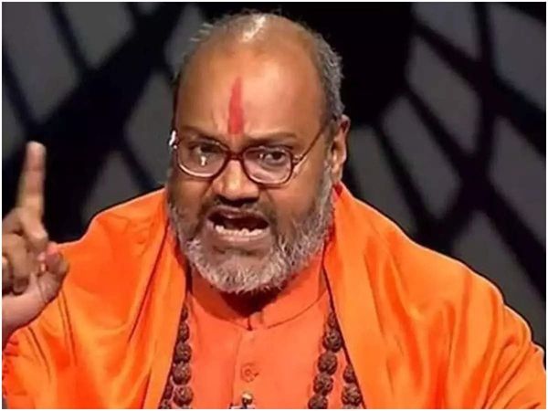 Yati Narasimhanand placed under house arrest in Ghaziabad, announced to go to Delhi's Jama Masjid