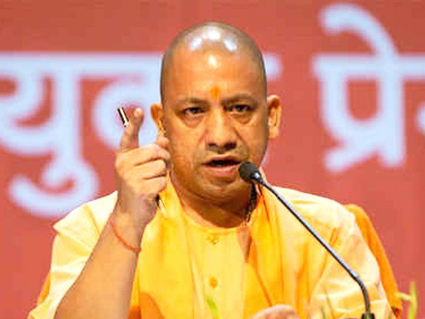 दिल्ली में योगी ने गरजे-'जो कांवड़ियों पर हमला करेगा वो बोली का नहीं, पुलिस की गोली का सामना करेगा'