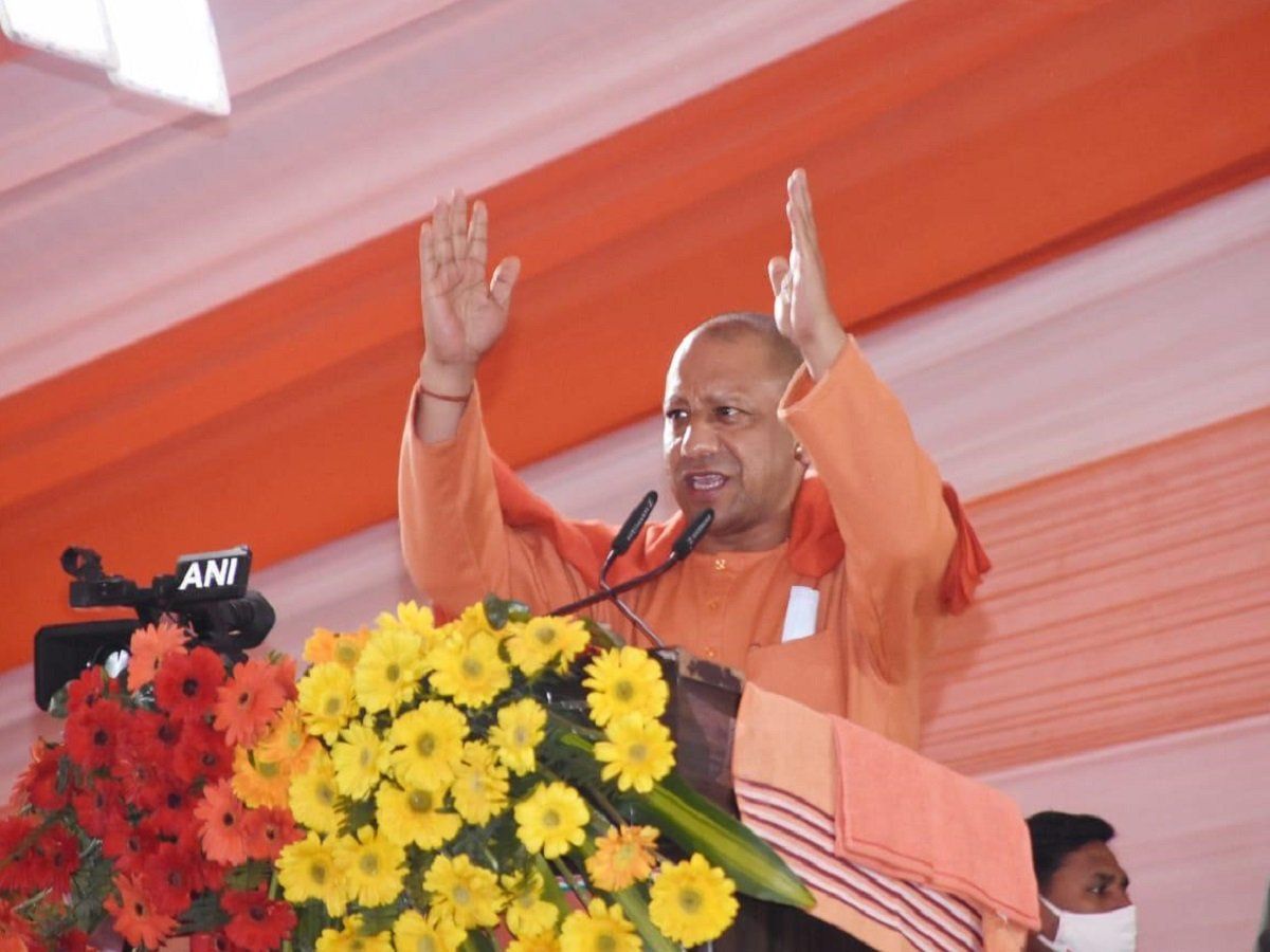 देश की आन-बान-शान बनाने और आस्था का सम्मान करने वाली सरकार चाहिए: योगी आदित्यनाथ