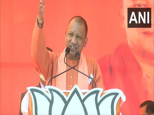 UP Elections 2022 Yogi said in Jhansi our government changed the conditions of Bundelkhand