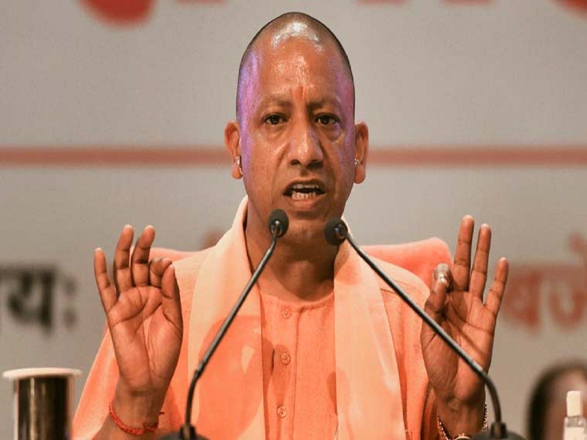 'UP में जिसे अपनी प्रॉपर्टी जब्त करवानी हो, वह गलत काम करे', सीएम योगी ने दिया कड़ा संदेश