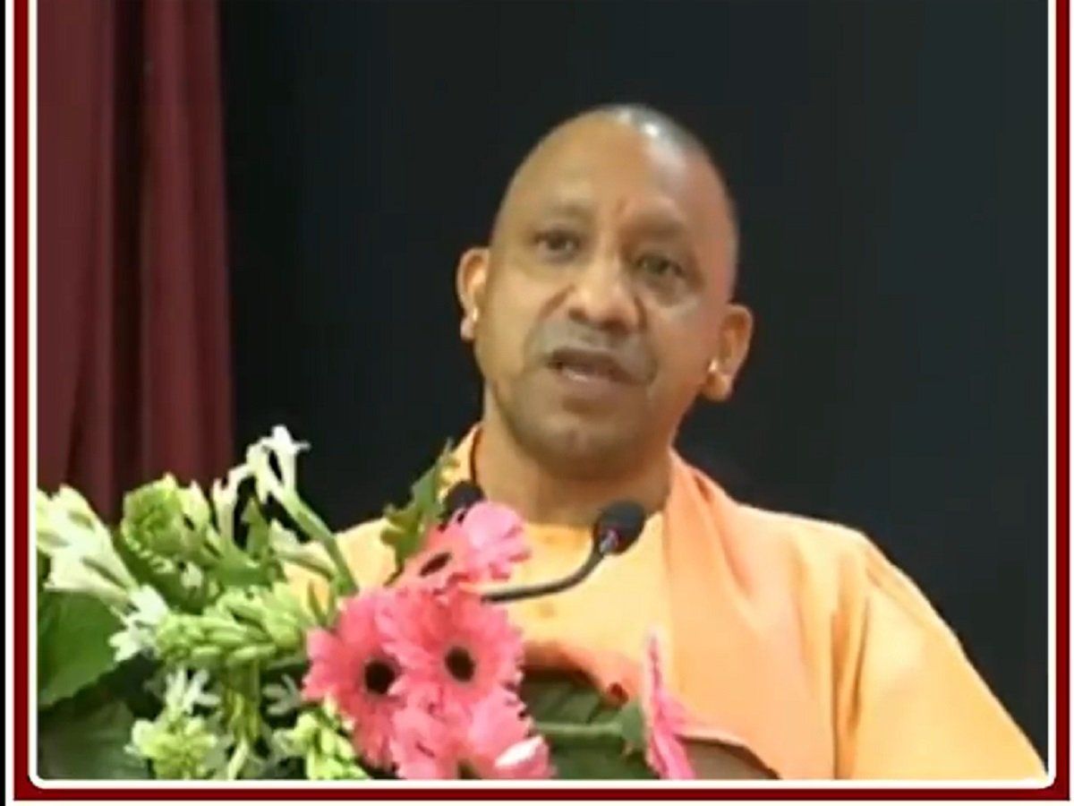 Yogi ने नाम लिए बगैर Rahul को बताया एक्सीडेंटल हिंदू, बोले- ..राम-कृष्ण को नकारना उनकी प्रवृत्ति का हिस्सा