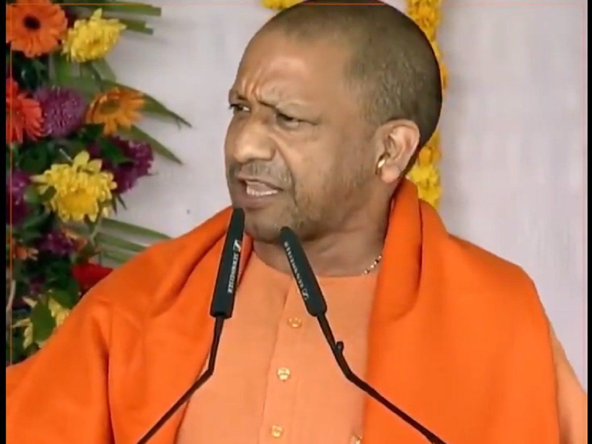 UP Election: पिछली सरकारों पर निशाना साधकर बोले योगी- अब बहन-बेटियों के लिए कोई खतरा नहीं बन सकता है