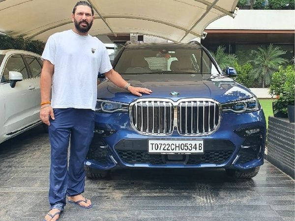 Yuvraj Singh Brings Home New BMW X7 SUV In Blue Shade