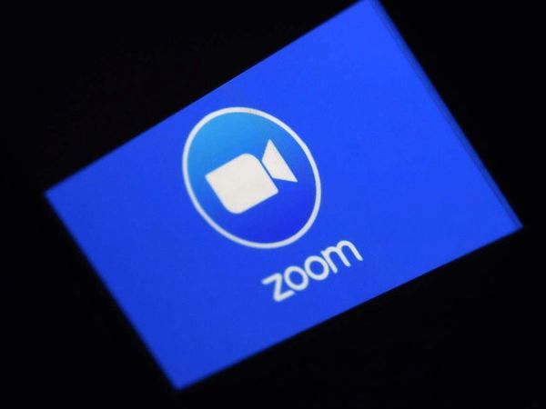 During the Zoom Meeting, a man's wife came naked in front of the camera